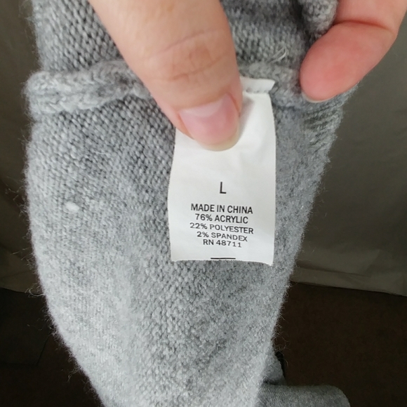 Falls Creek Gray Bell Sleeve Sweater Size L - Picture 5 of 7